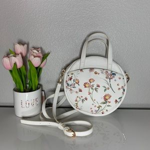 Lovely floral print round bag